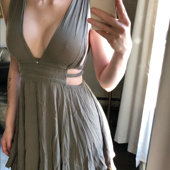 SOLD Khaki dress - Picture 2 of 4
